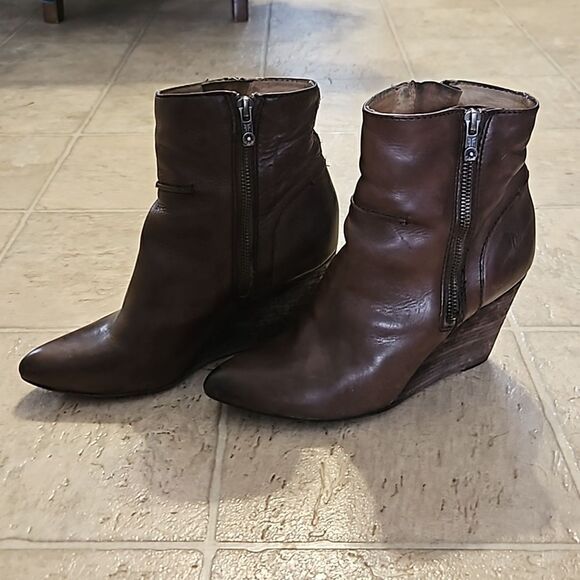 Frye Regina Seam wedge ankle boot size 8 - Picture 2 of 7
